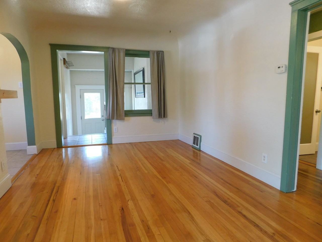 1859 Orchard Ave - Photo 6 of 26