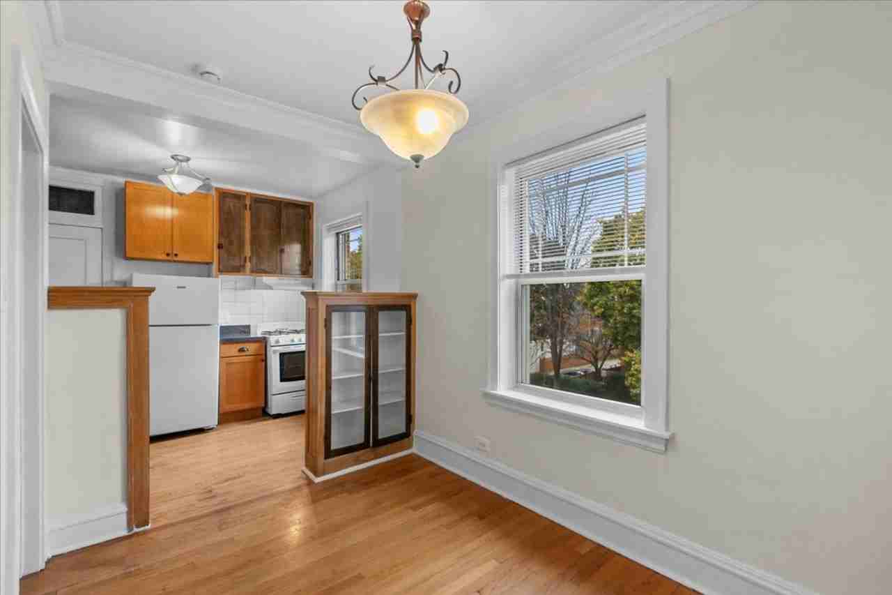 1725 W Thorndale Ave #2A - Photo 2 of 11