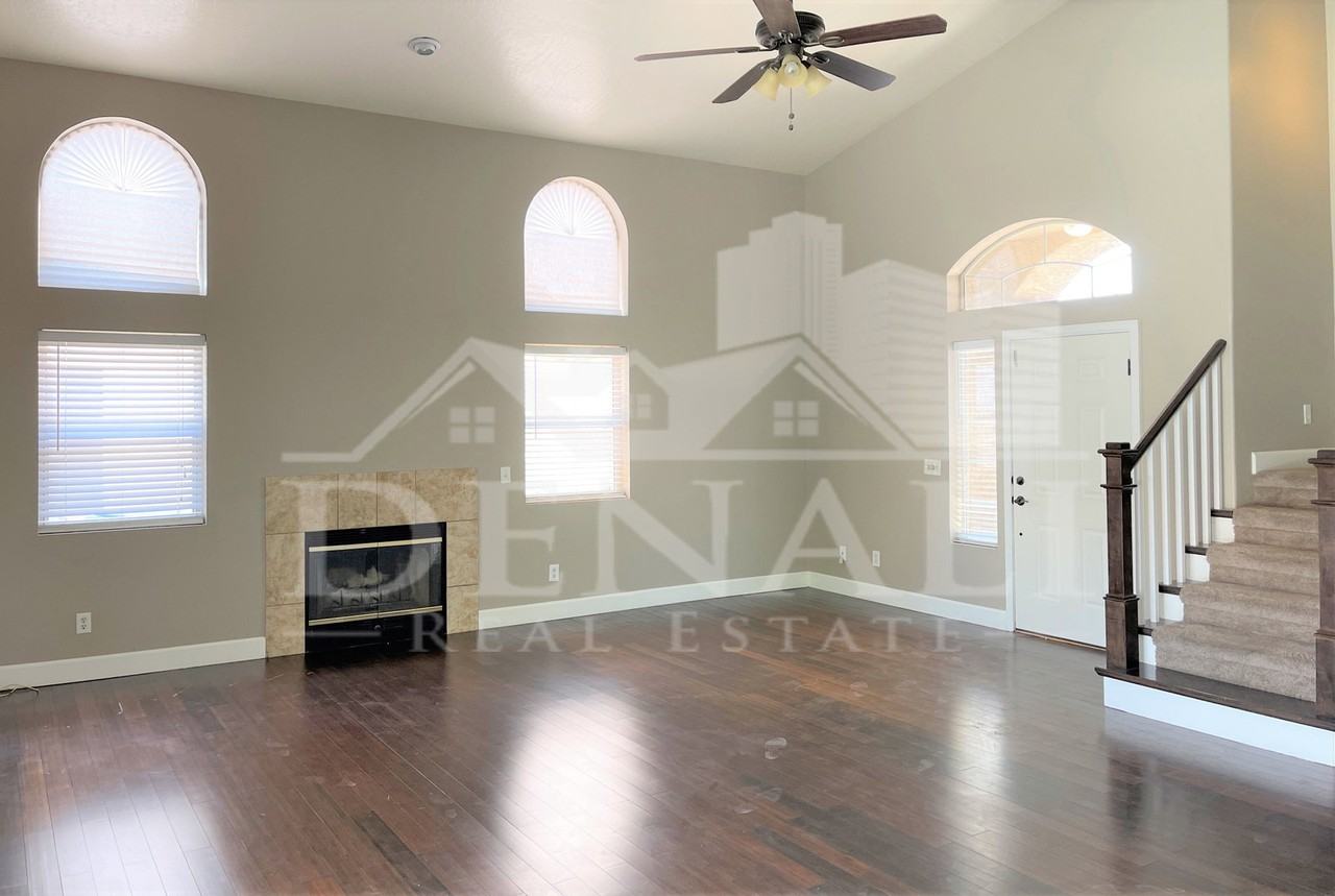 3602 E Windmere Dr - Photo 2 of 23