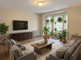 featured image of 959 E Philadelphia St