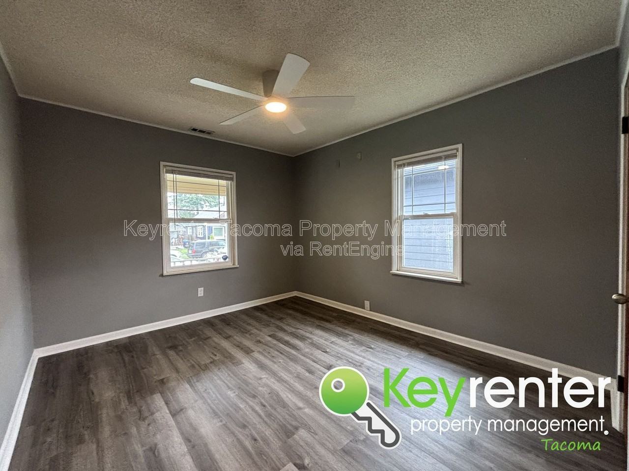 814 S Oakes St - Photo 6 of 11