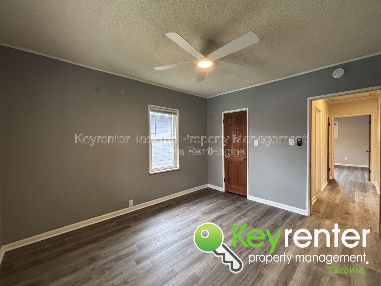 814 S Oakes St - Photo 7 of 11