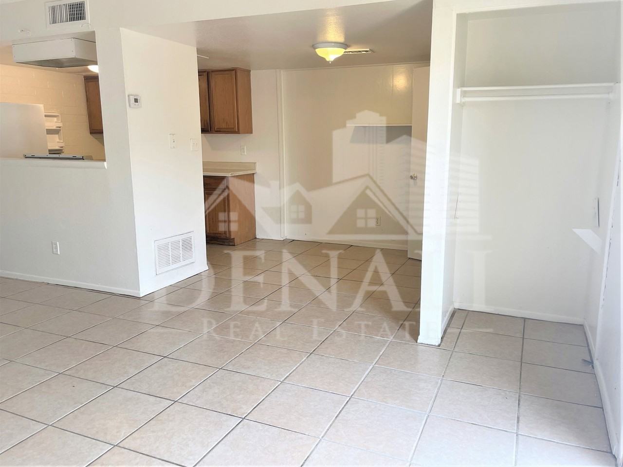 4441 E Wood St - Photo 4 of 16