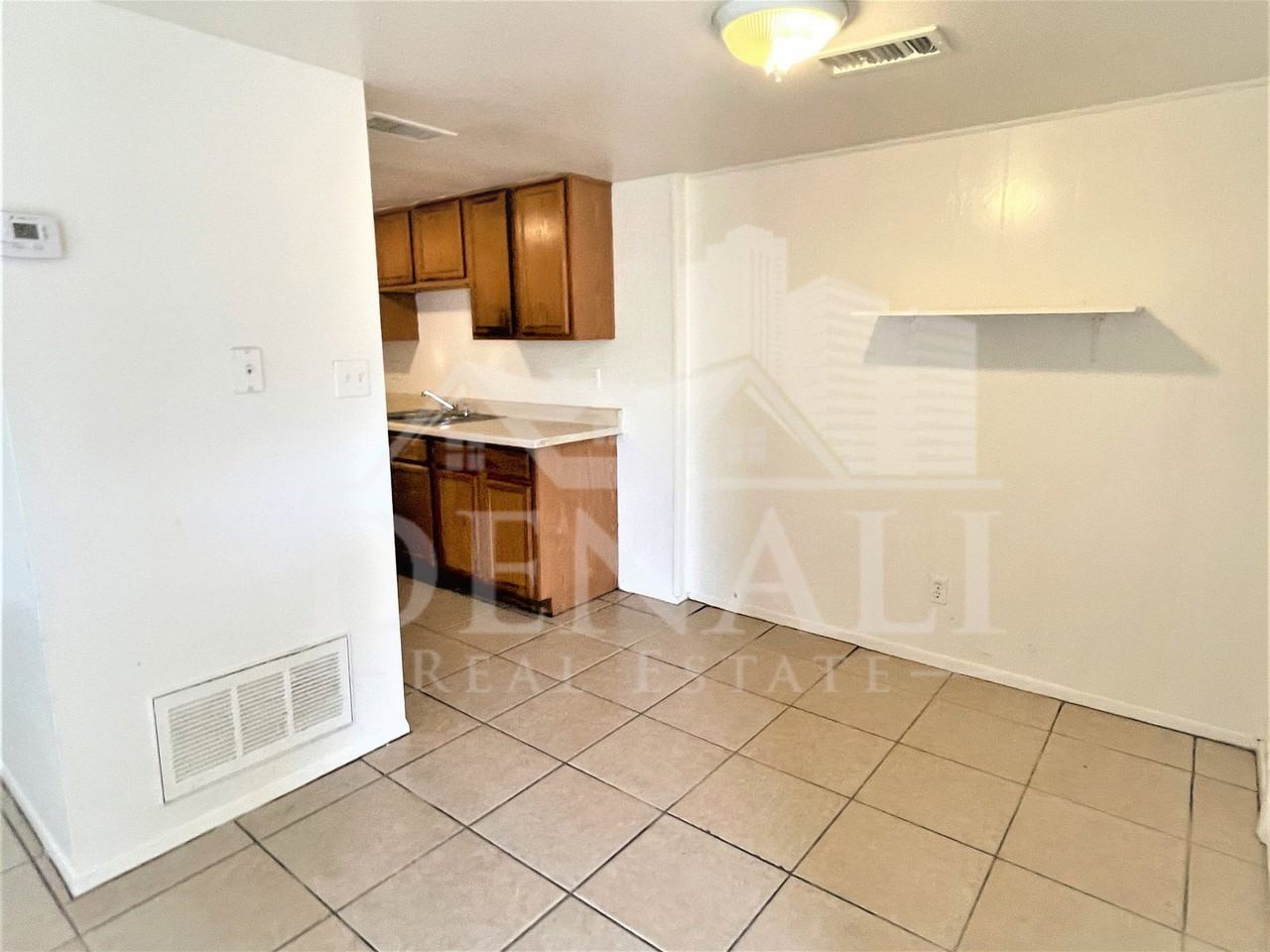 4441 E Wood St - Photo 7 of 16