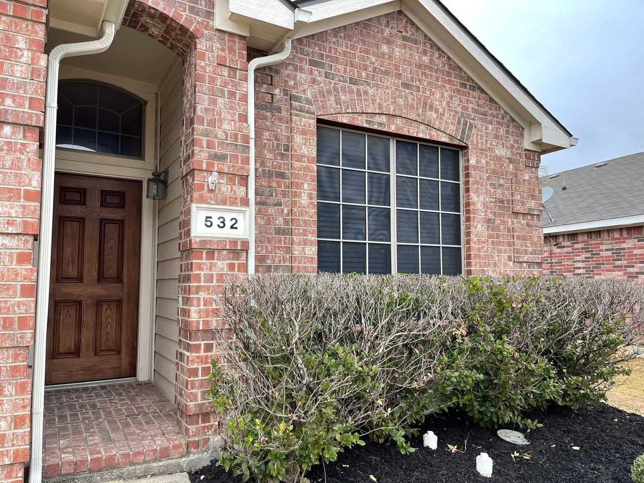 532 Baverton Ln - Photo 2 of 30