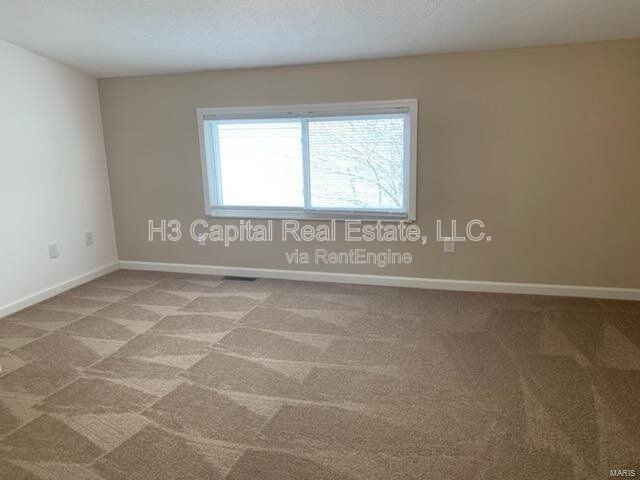 80 Village Ct - Photo 6 of 13