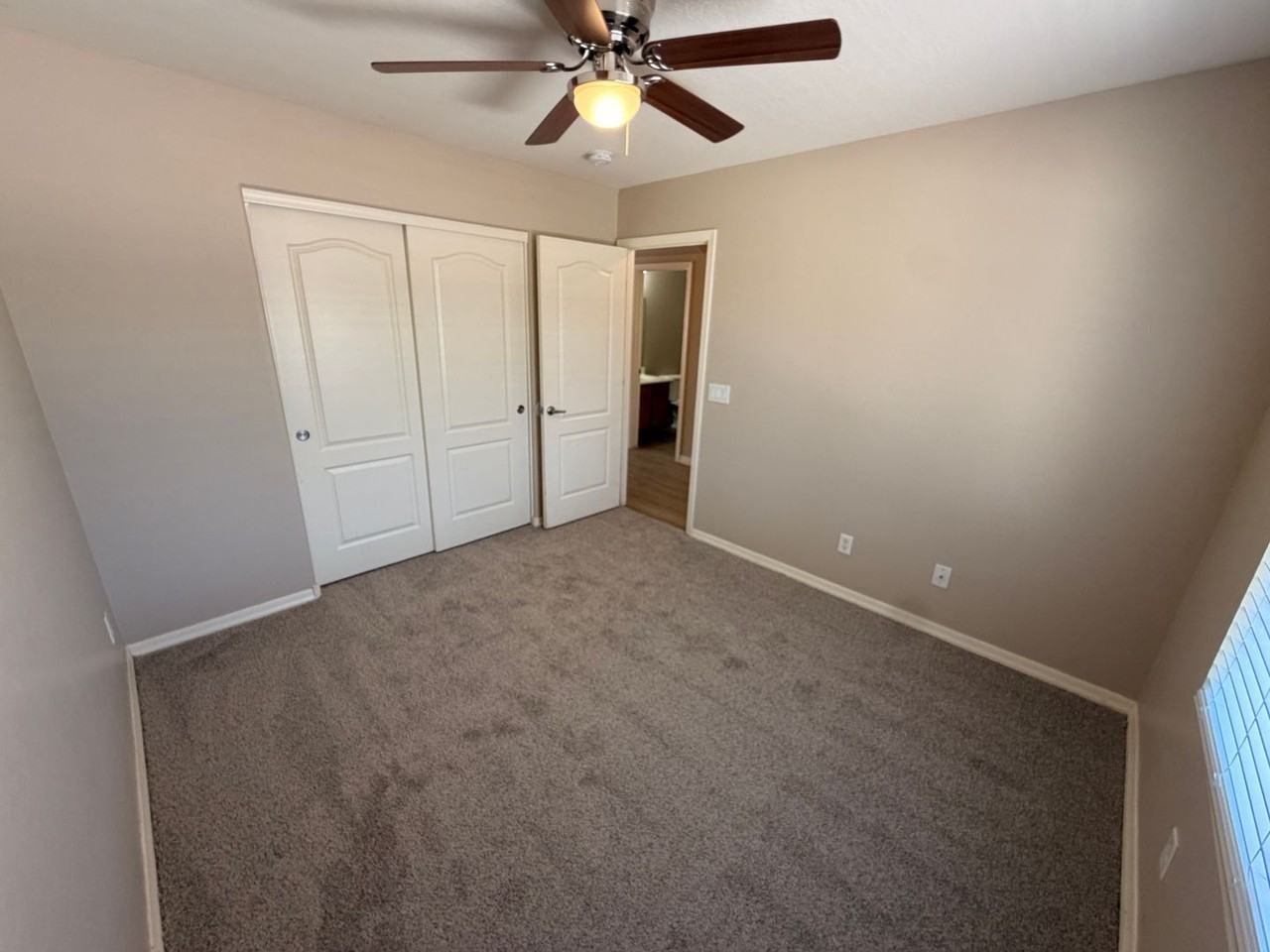 12354 W Glenrosa Ave - Photo 4 of 32