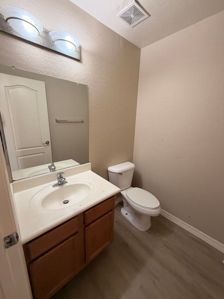12354 W Glenrosa Ave - Photo 5 of 32
