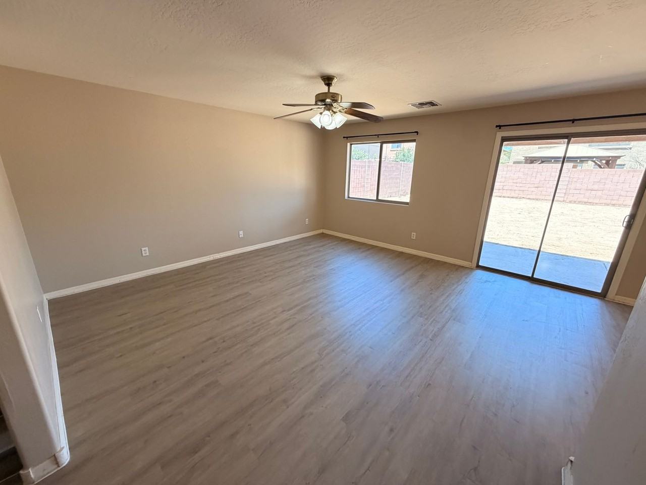 12354 W Glenrosa Ave - Photo 7 of 32