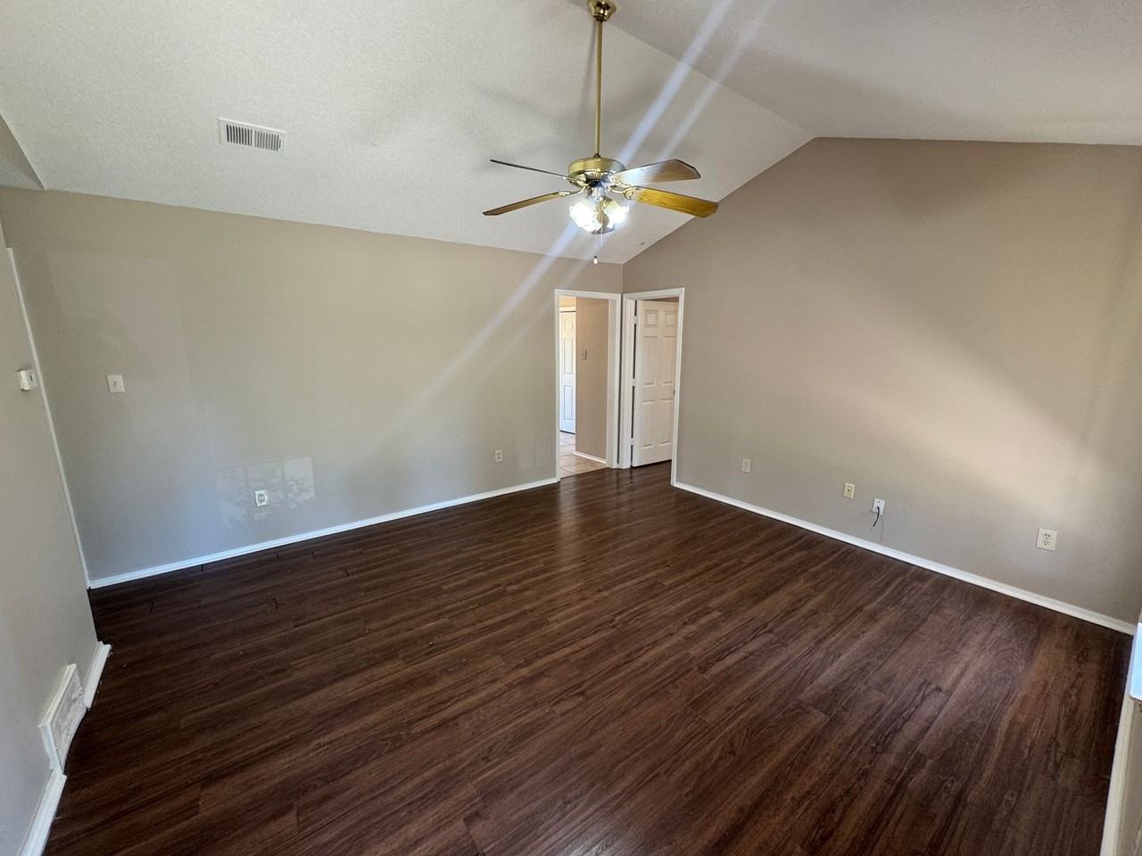 4192 Anderton Blvd - Photo 4 of 13