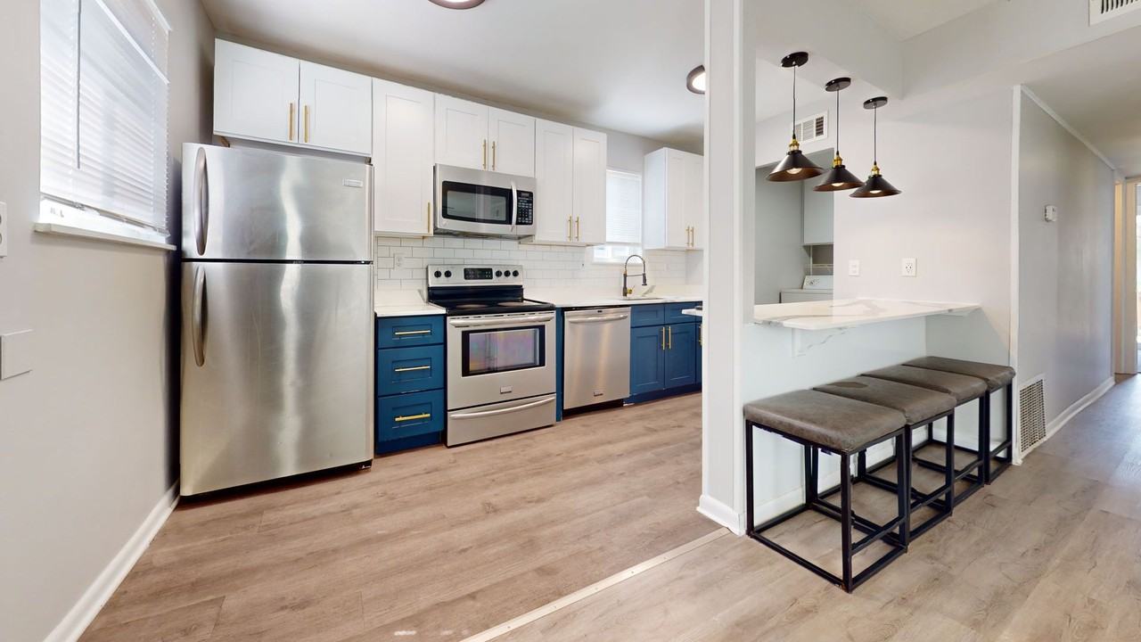 126 W Cornell Ave - Photo 3 of 15