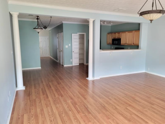 2954 Greyhawk Ln - Photo 4 of 19