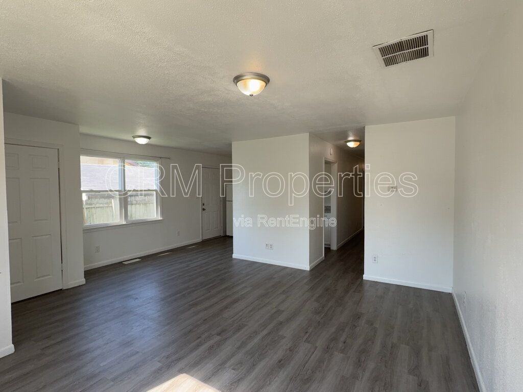 1411 N Courtland Ave - Photo 4 of 18