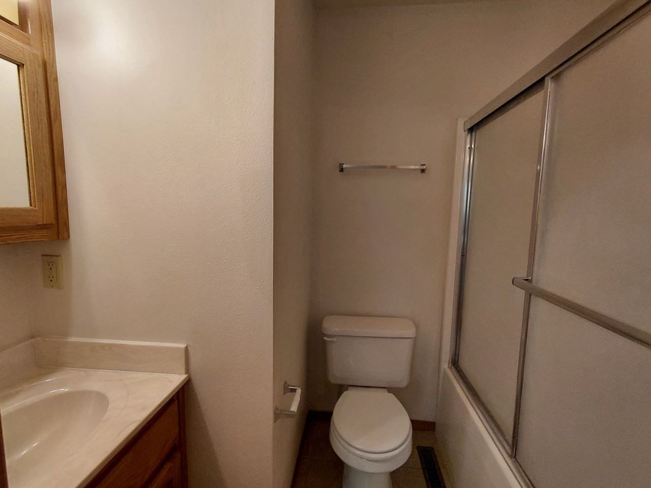 20305 Skyview Dr - Photo 4 of 11