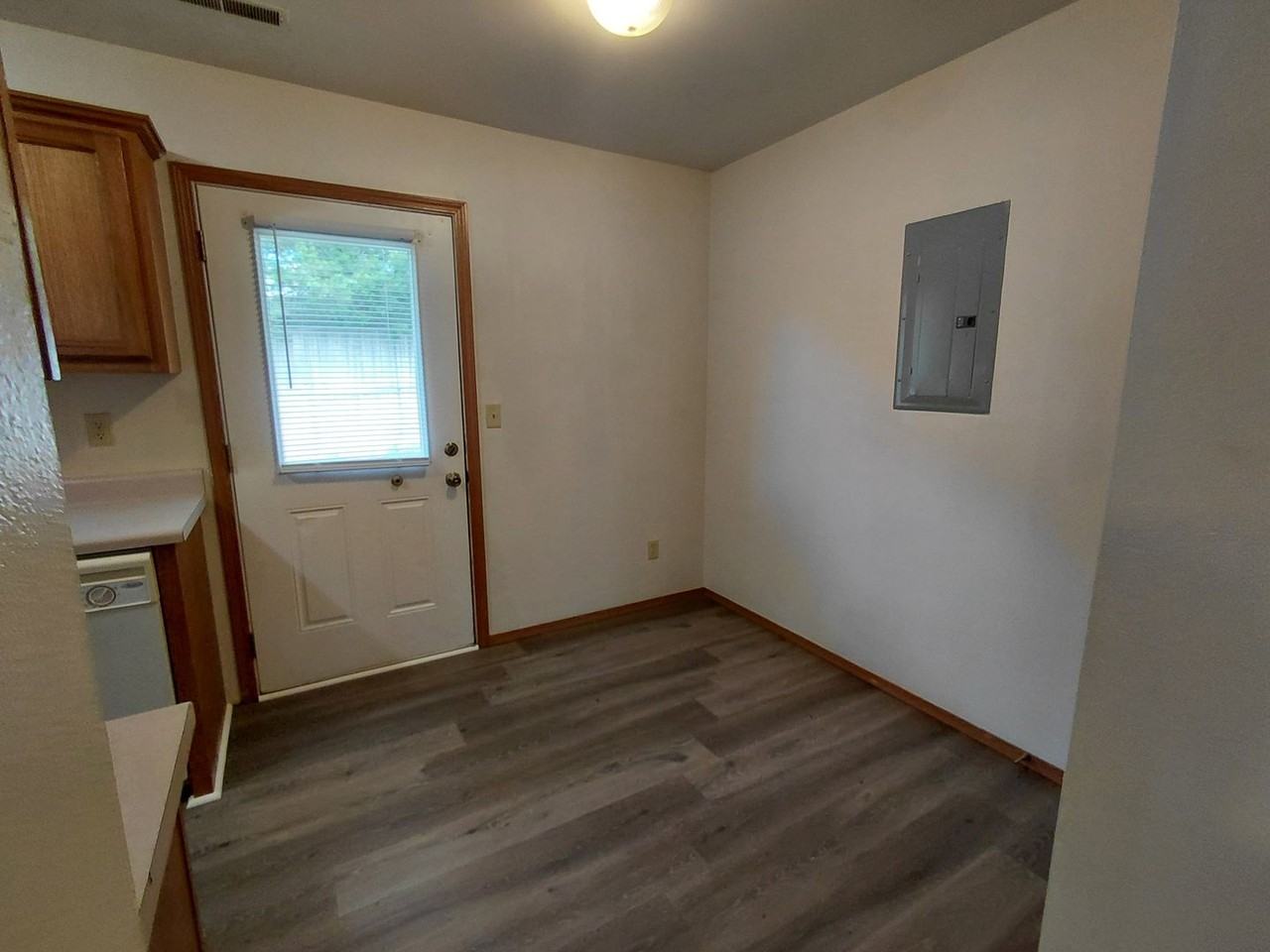 20305 Skyview Dr - Photo 7 of 11