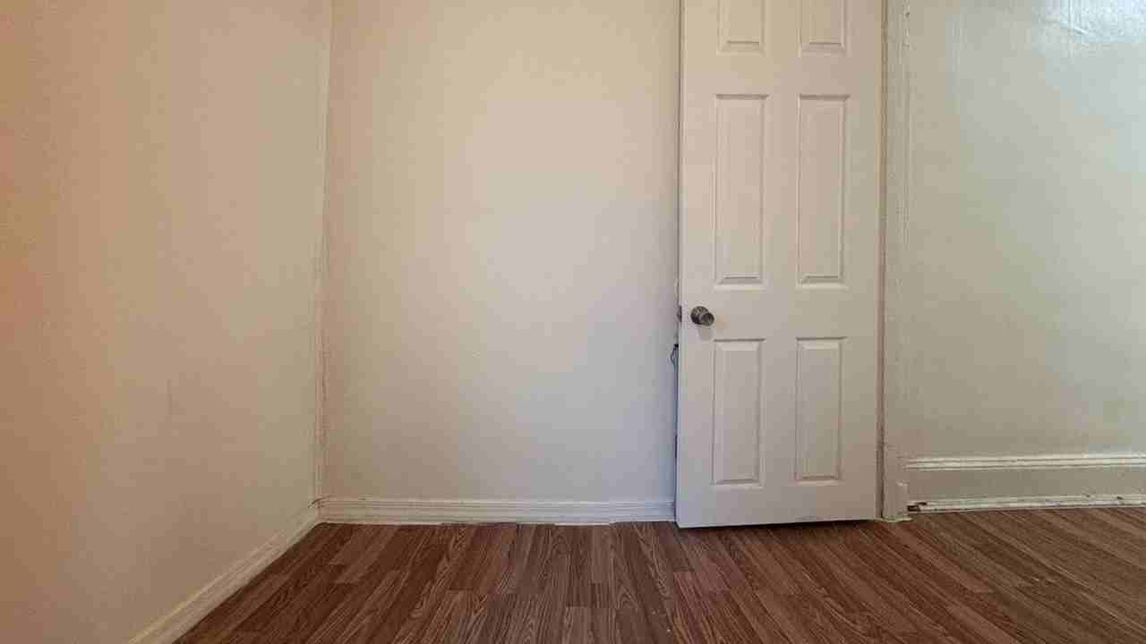 743 E Hilton St - Photo 6 of 15