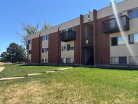 3653 S Sheridan Blvd - Photo 1 of 1