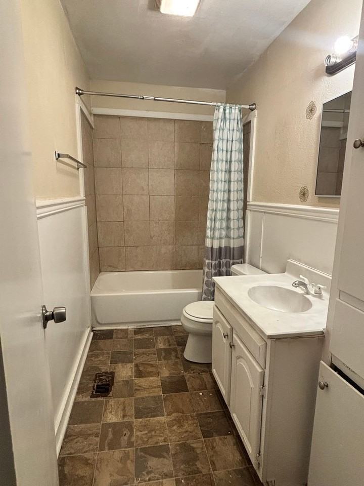 3084 Oak Forest Dr - Photo 6 of 9