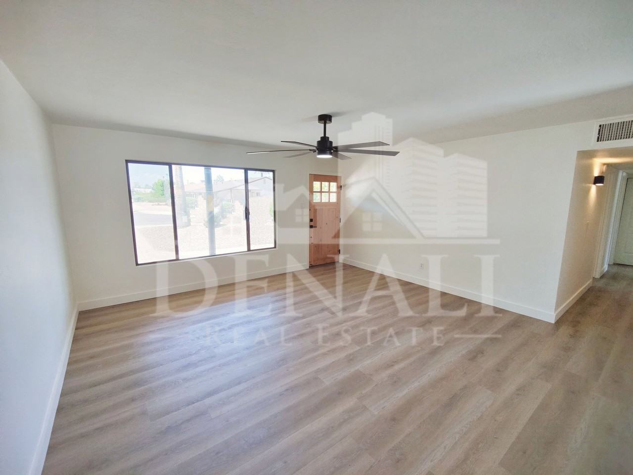 7321 E Coronado Rd - Photo 2 of 18