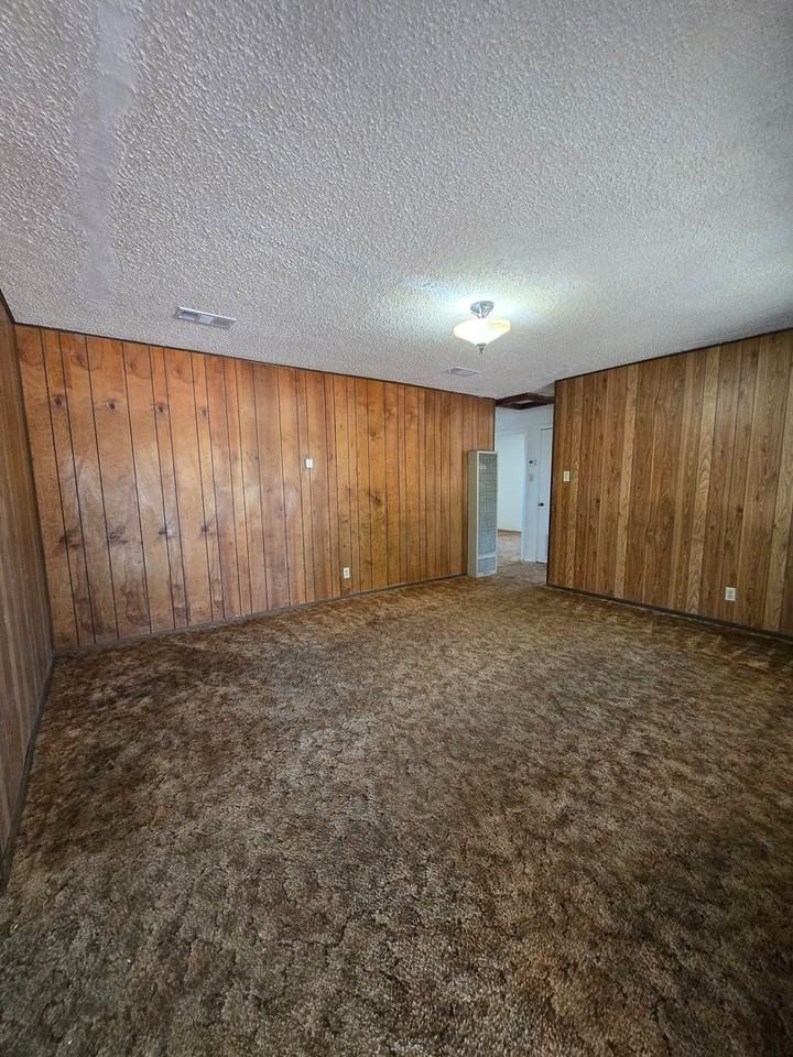 9 Oak Dr - Photo 3 of 15