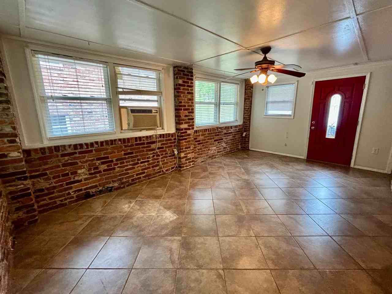 2712 Sherlock Dr - Photo 2 of 24