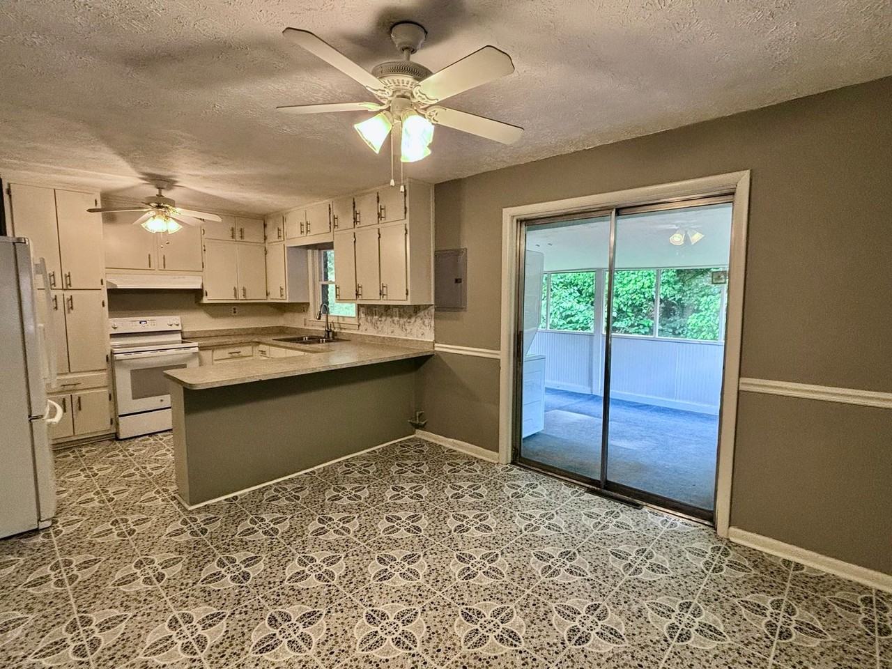 2712 Sherlock Dr - Photo 7 of 24