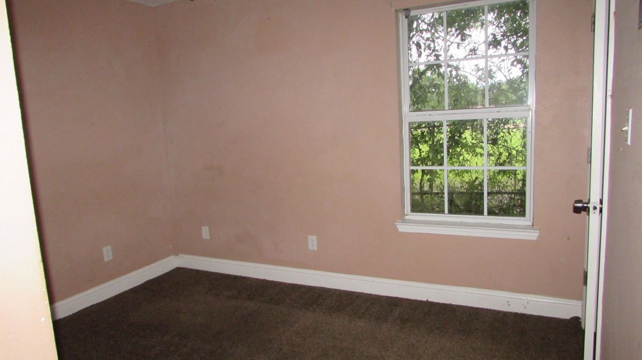 2823 6th Ave #A - Photo 7 of 9