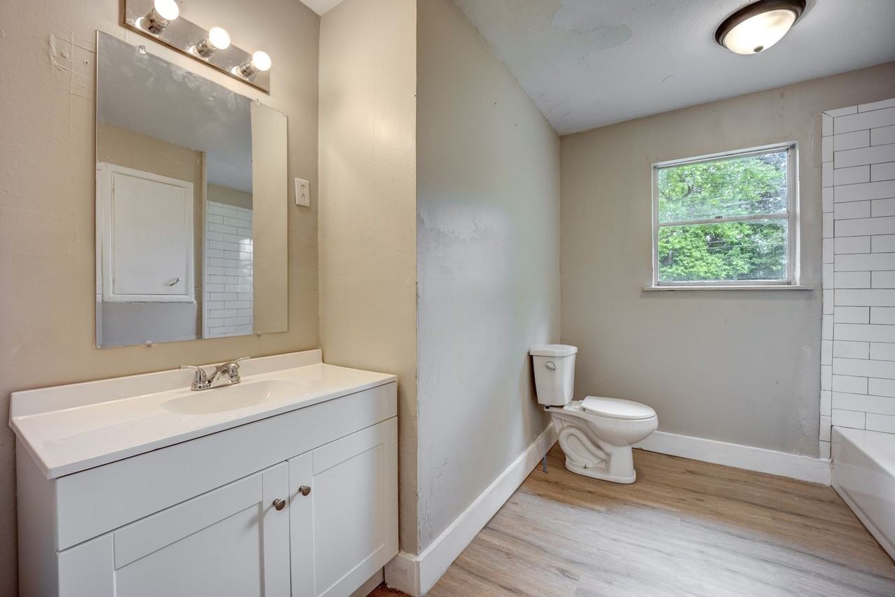 4600 N 30th St - Photo 5 of 22