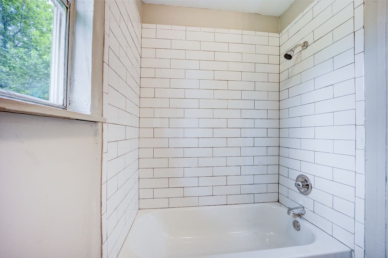 4600 N 30th St - Photo 6 of 22