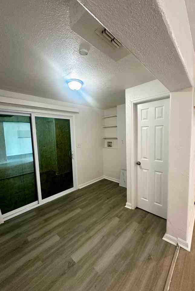 5527 Bryson Dr - Photo 6 of 18
