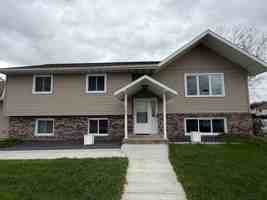 featured image of 1508 E Becker Rd