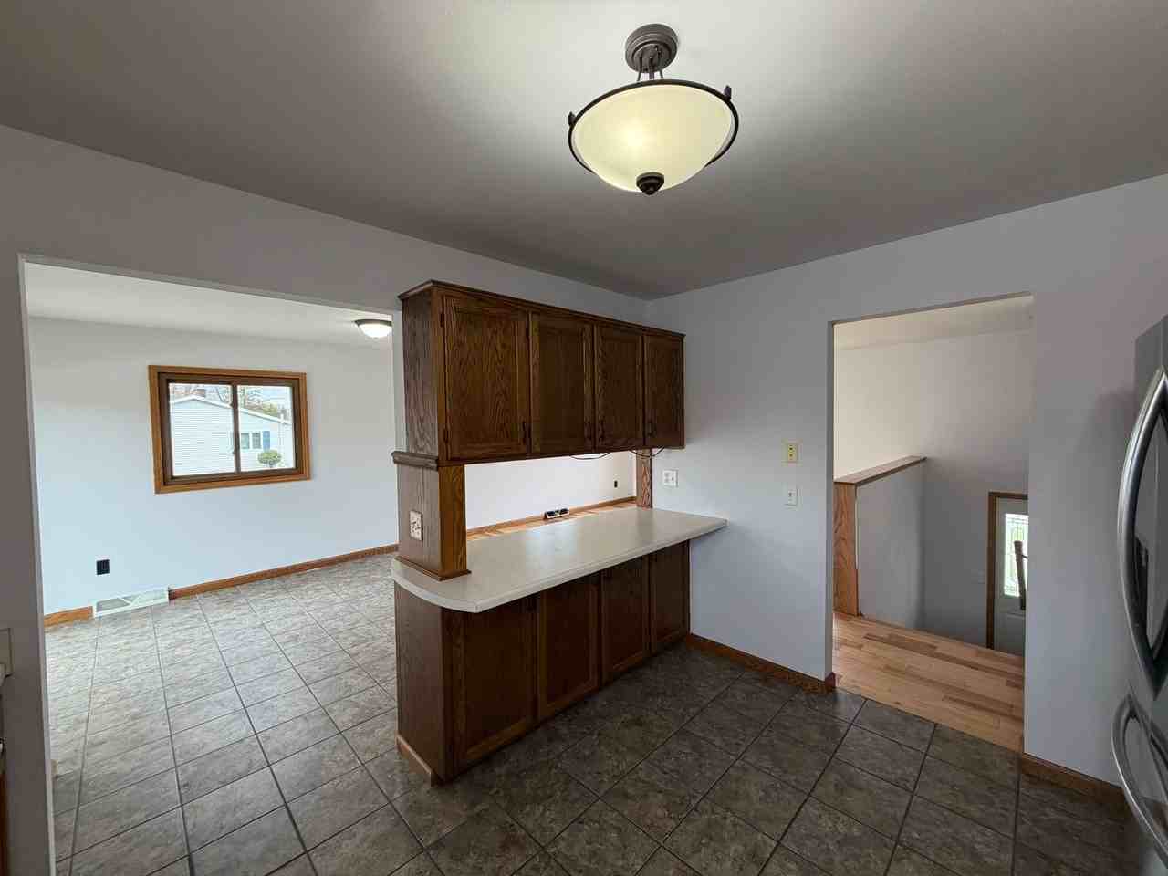 1508 E Becker Rd - Photo 3 of 19