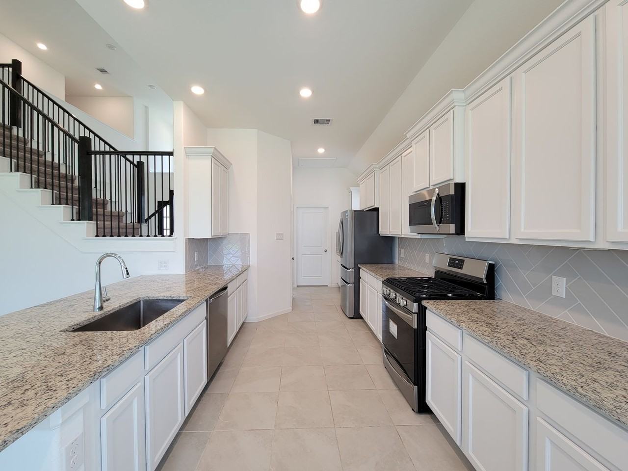 9422 Vista Falls Trce - Photo 2 of 28