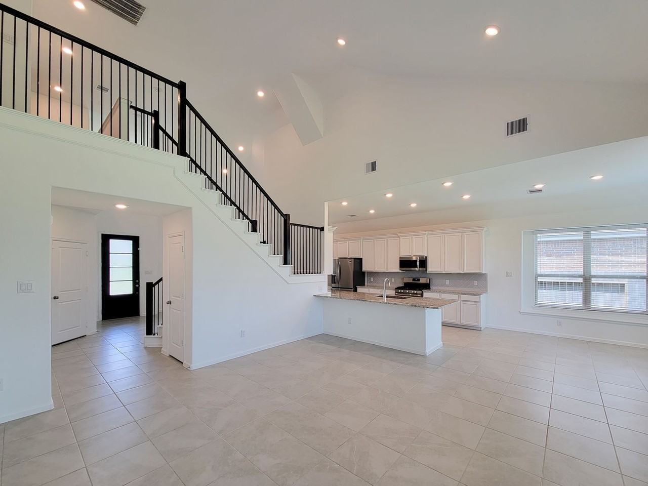 9422 Vista Falls Trce - Photo 4 of 28