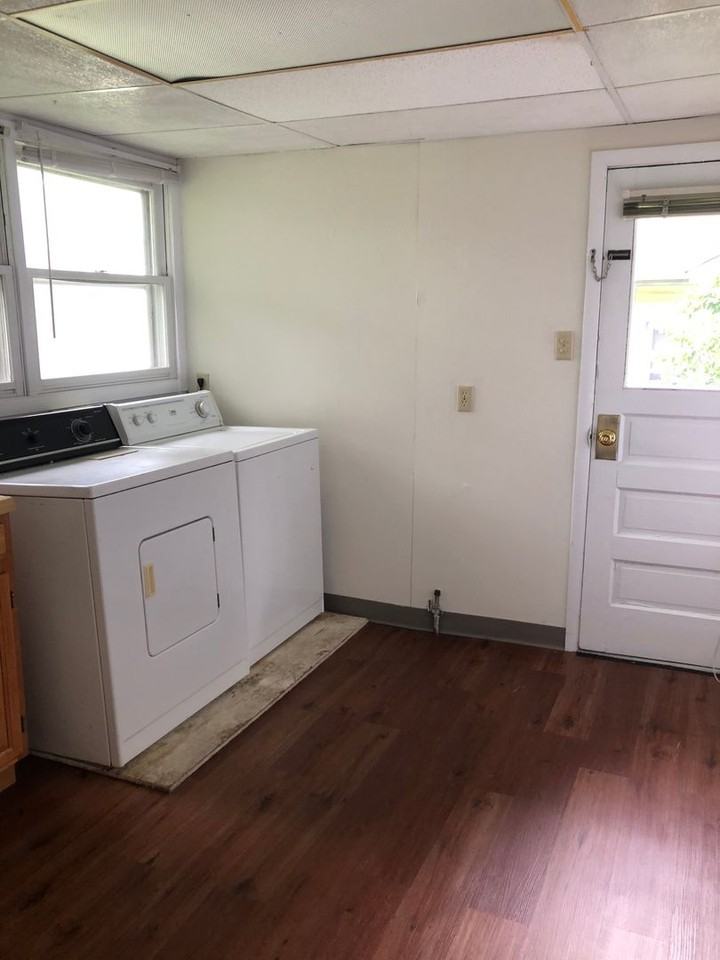 1213 N Washington St - Photo 4 of 11