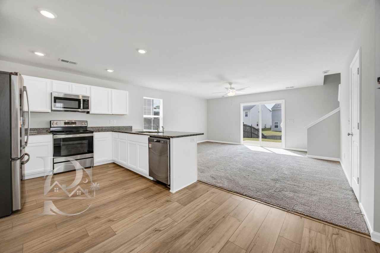 2058 Mapleton Dr - Photo 6 of 30