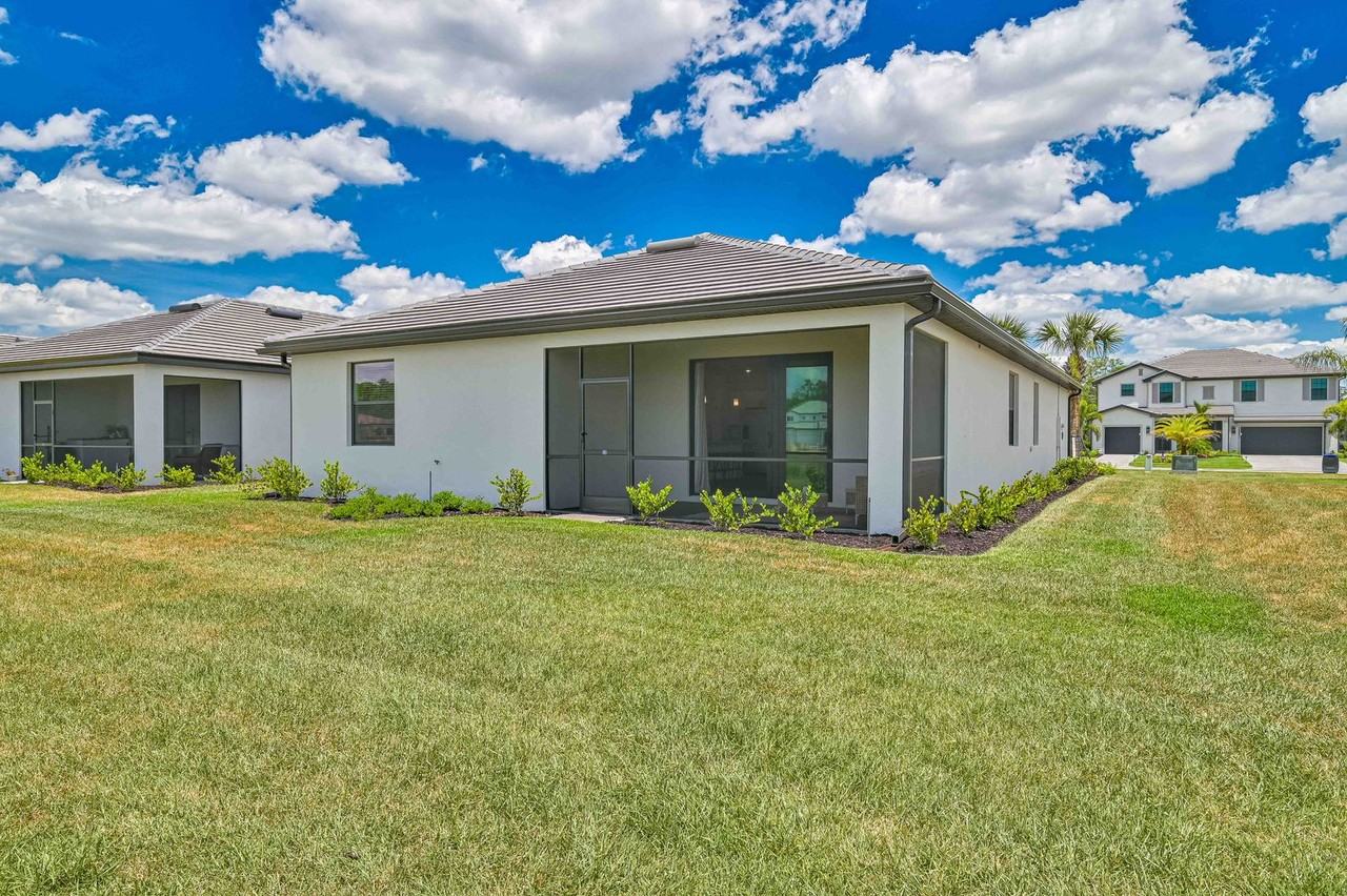 20492 Verawood Loop - Photo 4 of 37