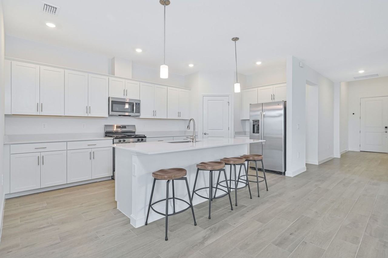 20492 Verawood Loop - Photo 7 of 37