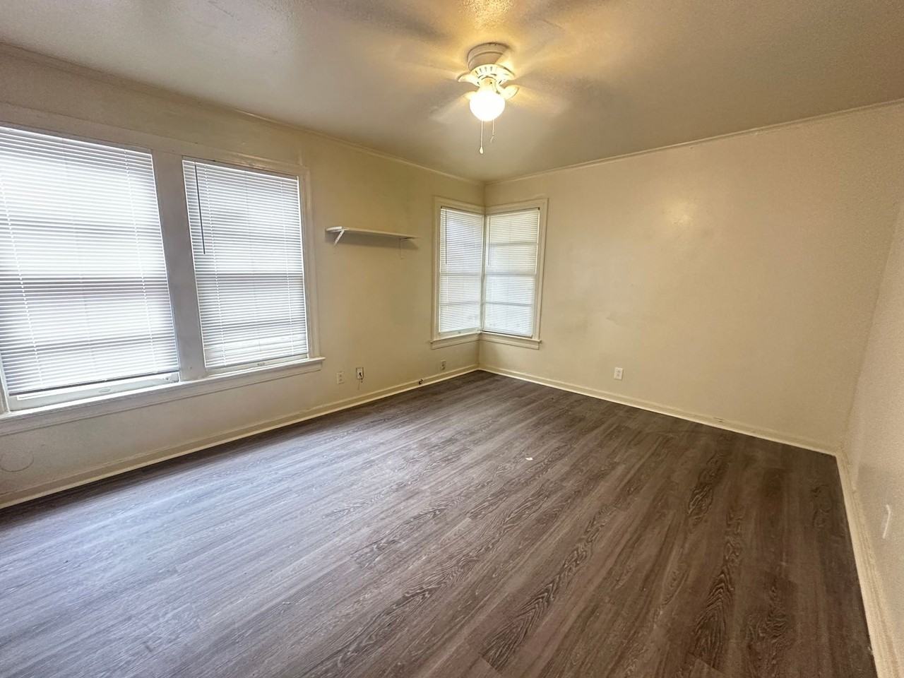 East Wilkinson Duplex - Photo 5 of 26