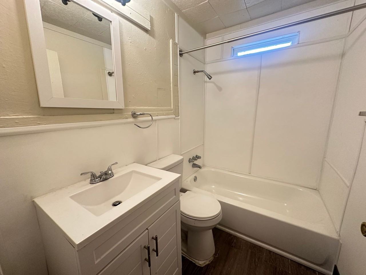 East Wilkinson Duplex - Photo 7 of 26
