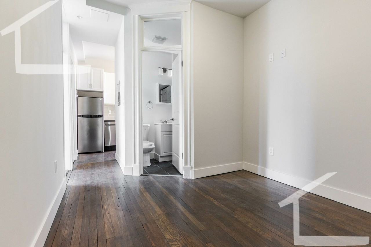 75 Park Dr - Photo 2 of 8