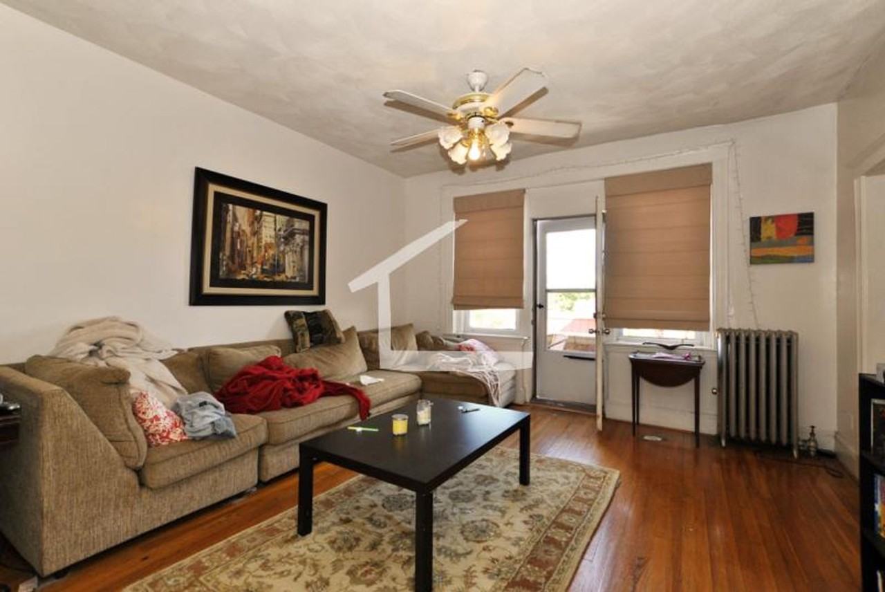 33 Mount Hood Rd - Photo 3 of 20