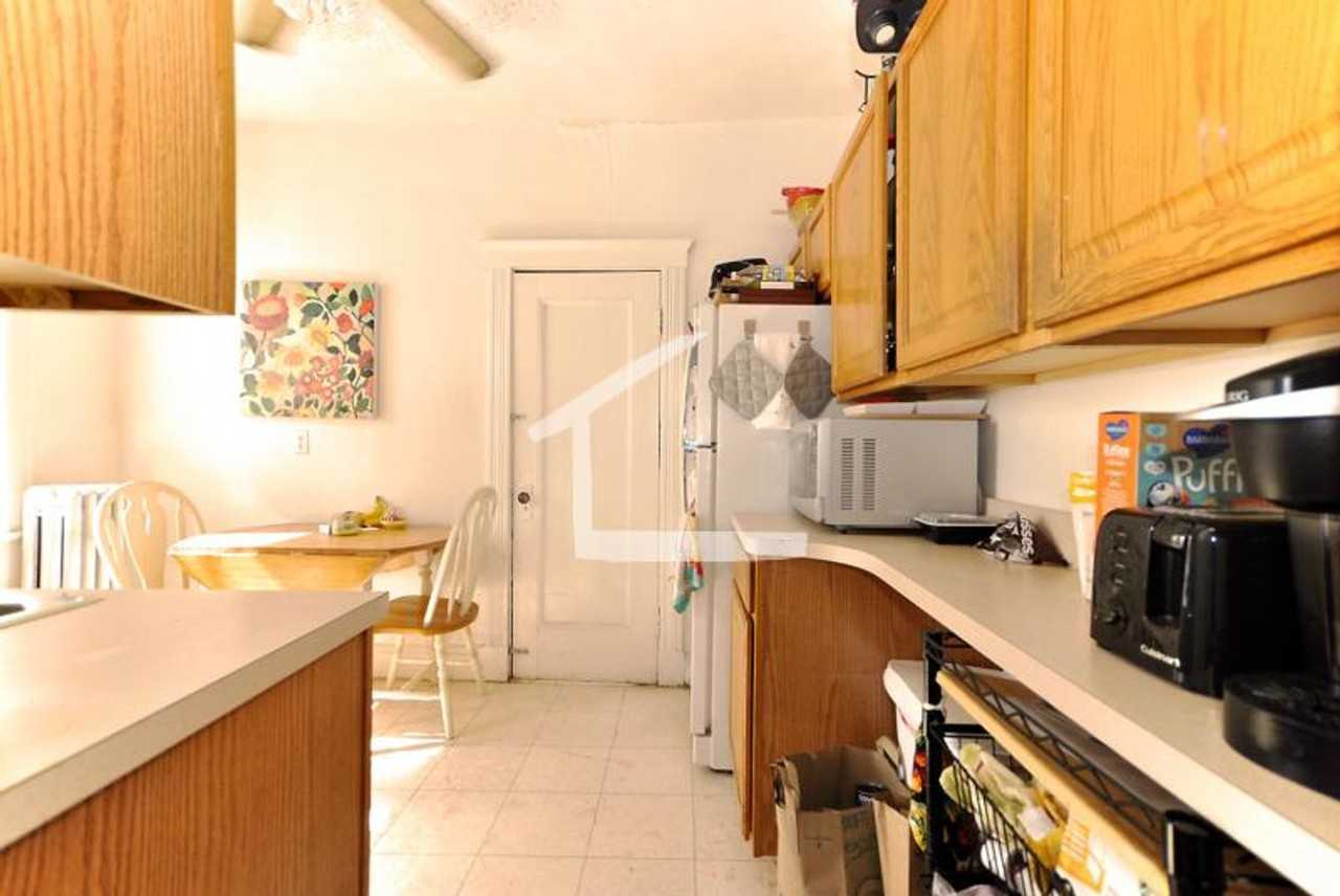 33 Mount Hood Rd - Photo 7 of 20