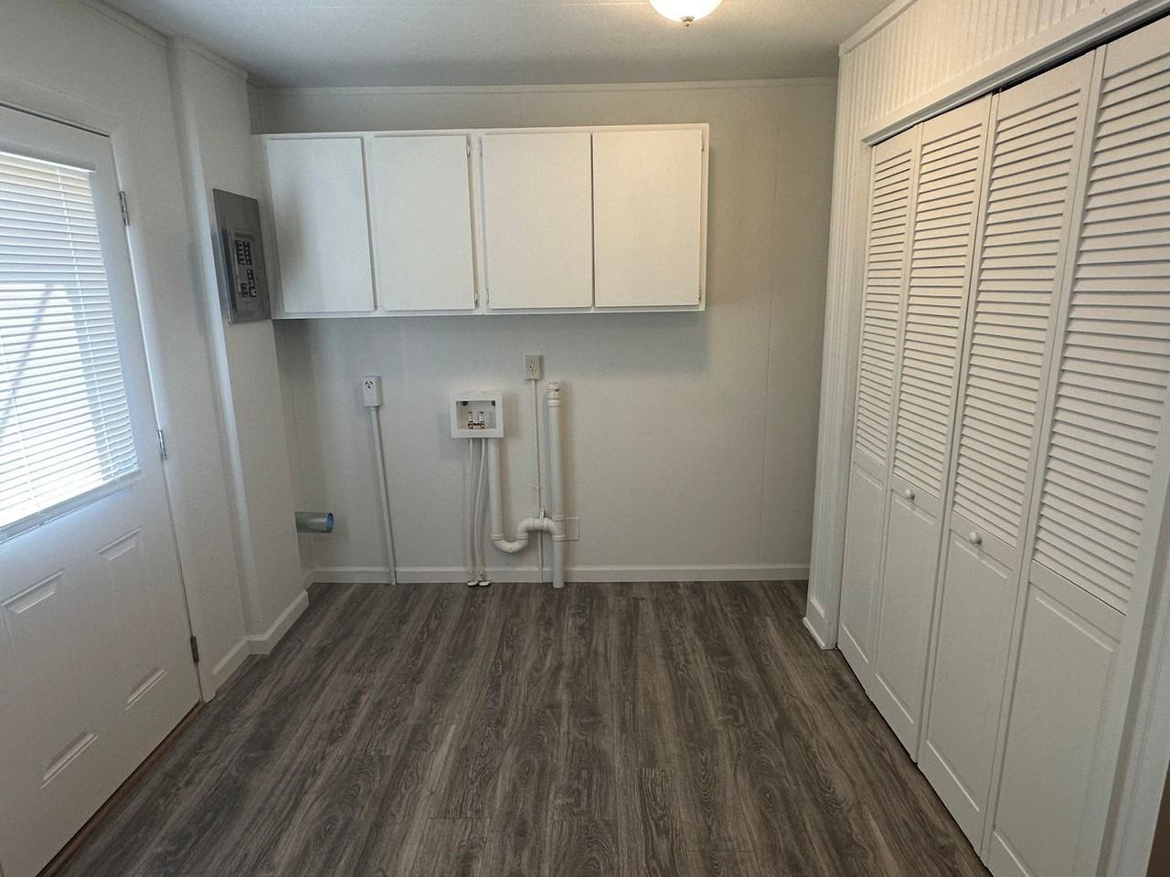 2306 W 7th St - Photo 6 of 14