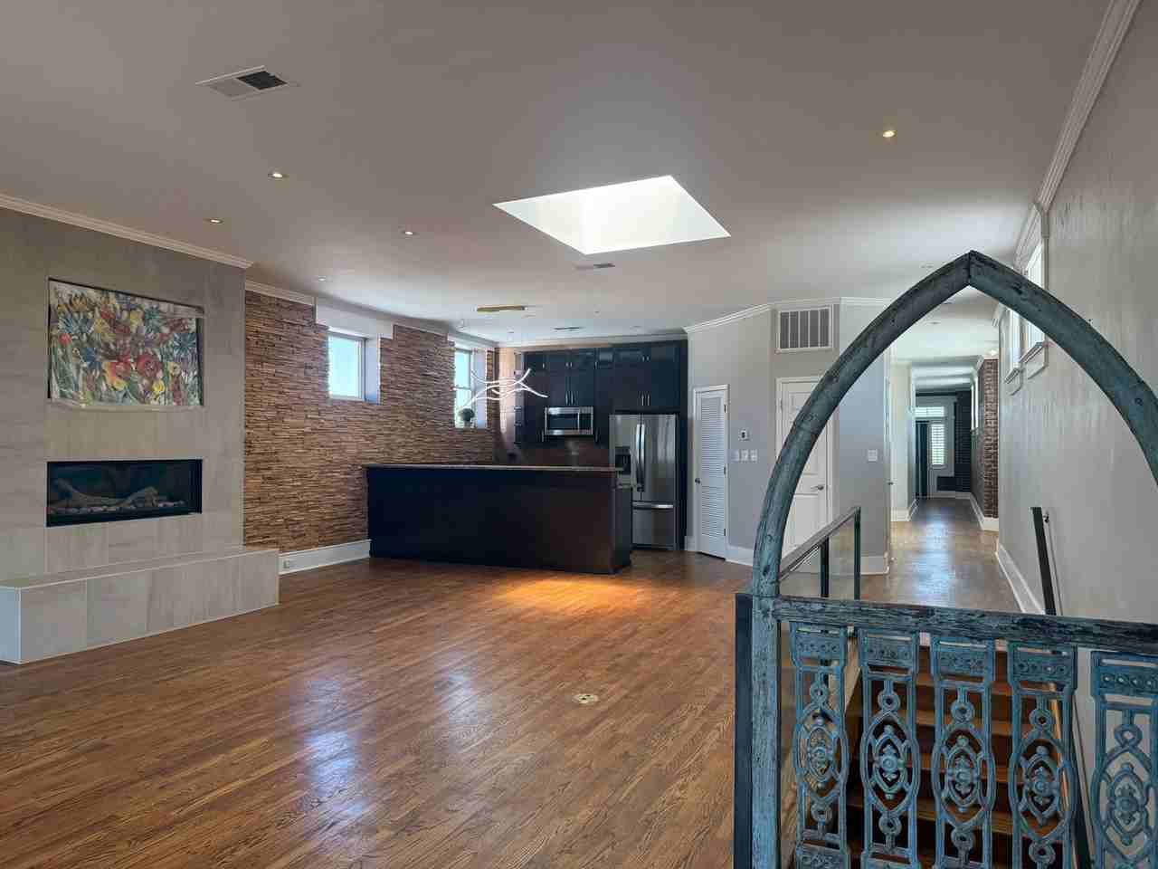 508 S Main St #3 - Photo 4 of 19