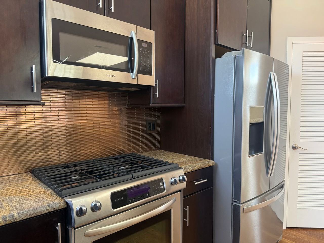 508 S Main St #3 - Photo 6 of 19