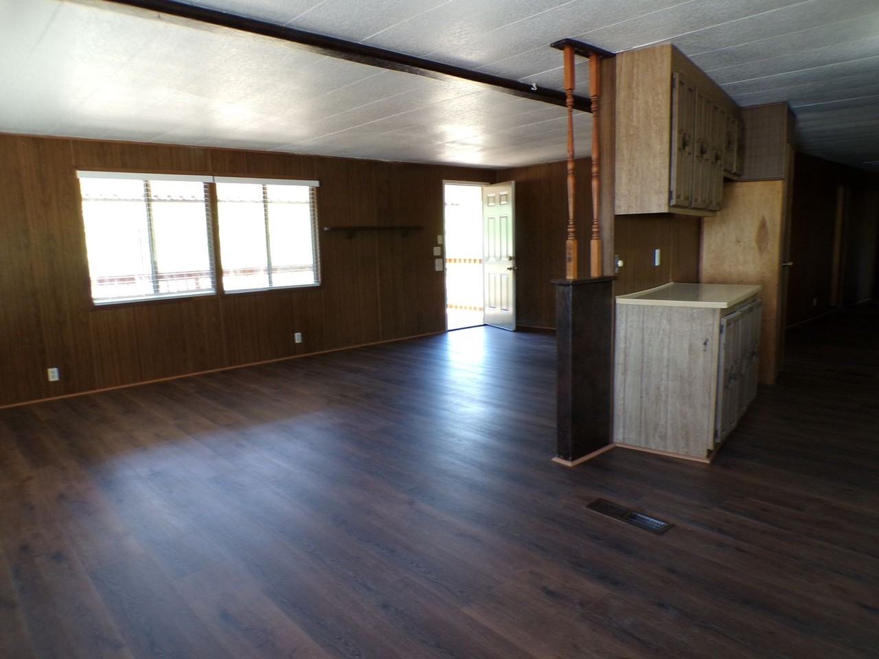 2300 N Hart Rd - Photo 4 of 12