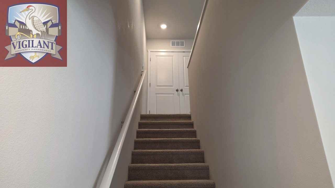 1109 Se 193rd Pl - Photo 3 of 14