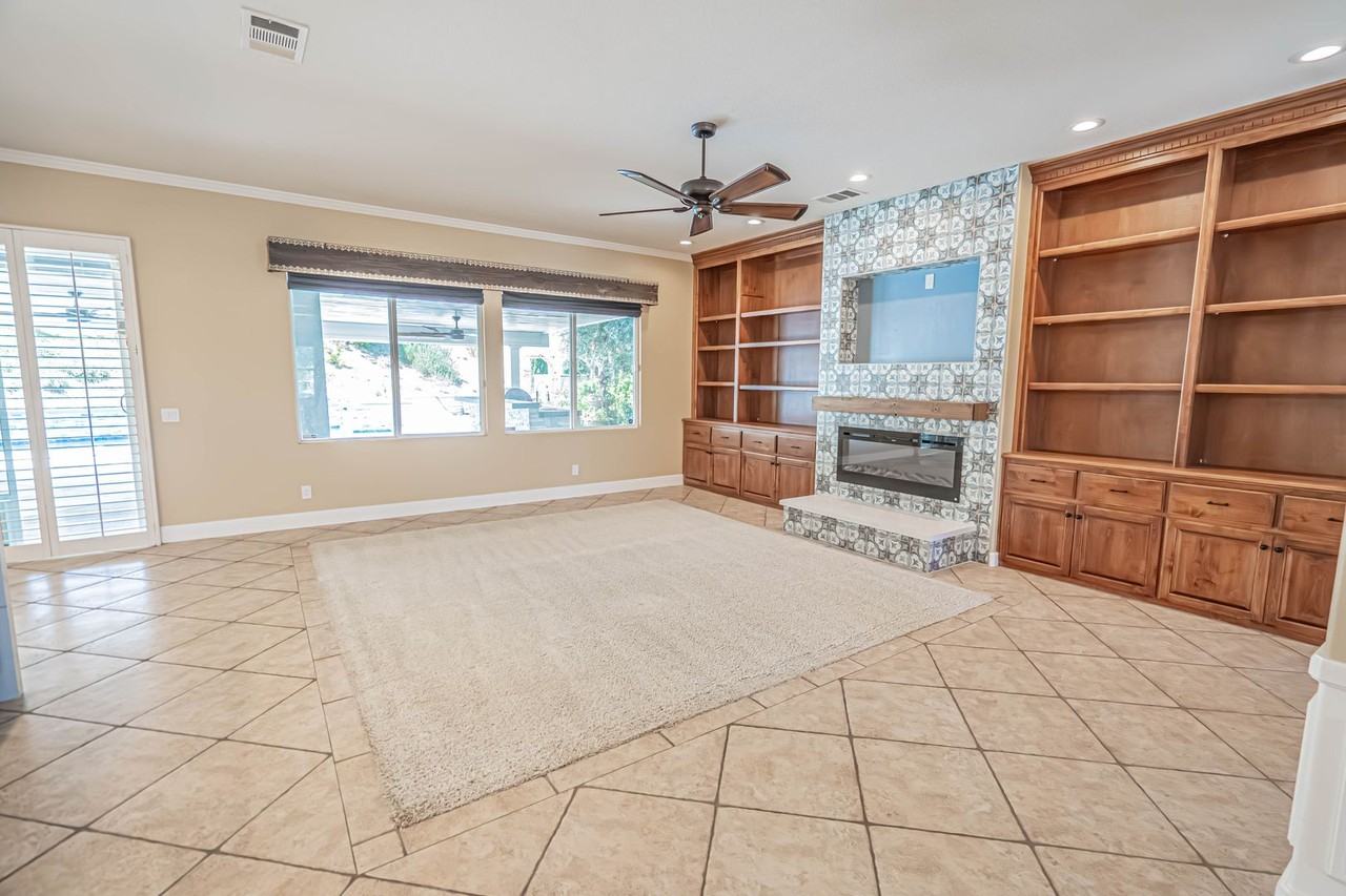 40559 55th St W - Photo 4 of 35