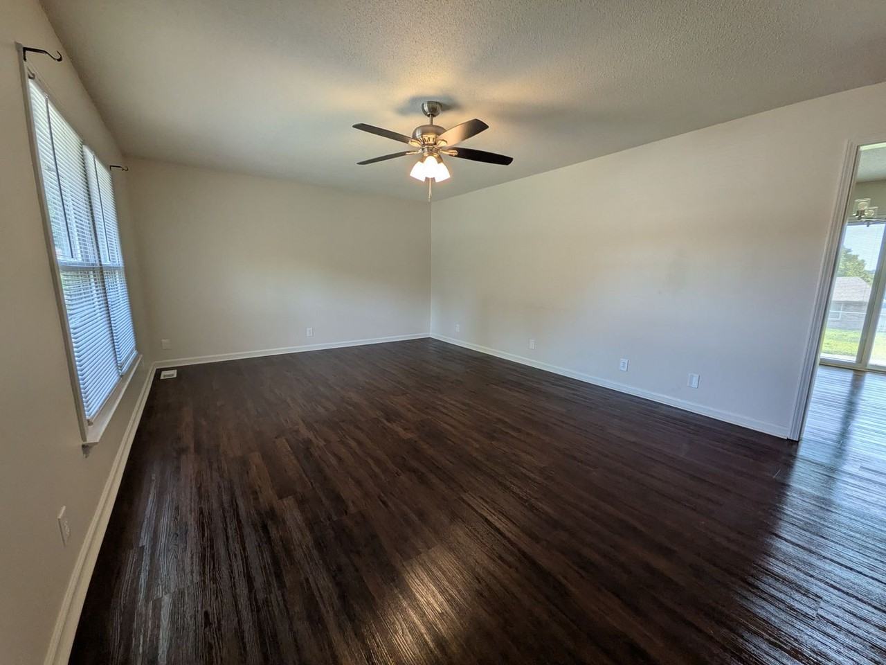 809 Margret Dr - Photo 2 of 18